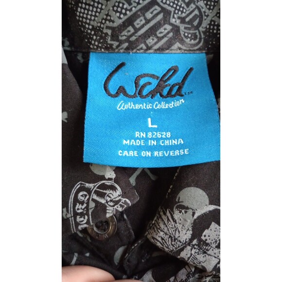 WCKD Authentic Collection Button Down Mens Shirt Sz  L  Black Gray Skull & Bones - Picture 2 of 5